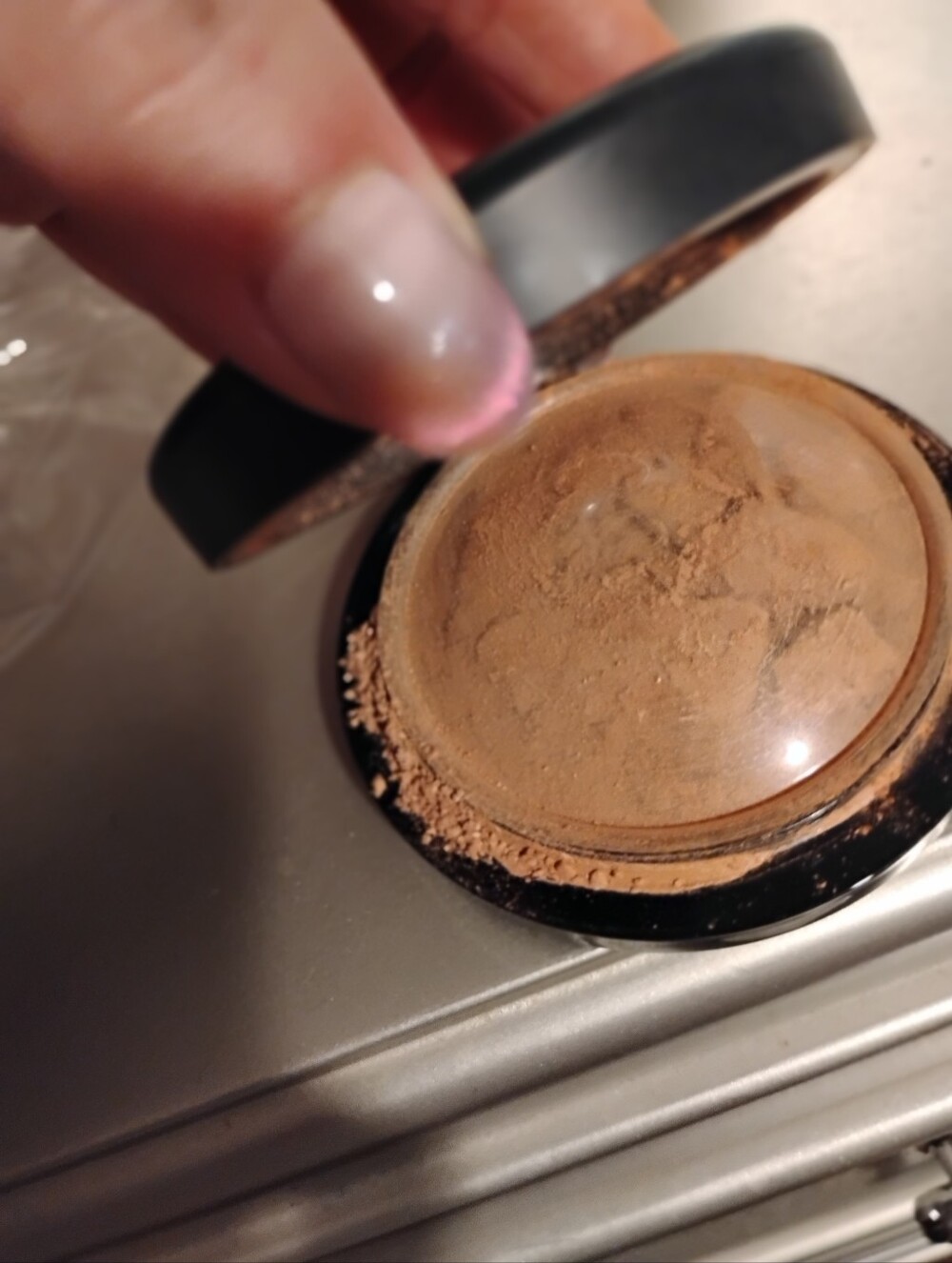 MAC Cosmetics Foundation & Tinted Primer Bundle in Beige-Tan - Picture 7 of 12